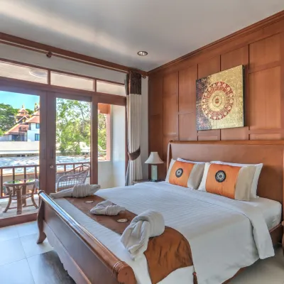 Palm Beach Resort Hotels near Pak Nam Pran