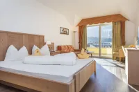 Hotel Kronplatz Hotels in Mitterolang
