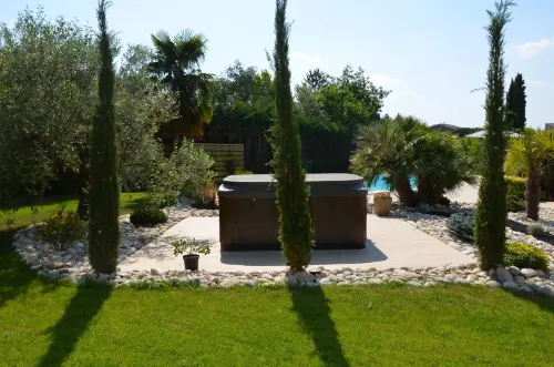 Chambres d'hôtes et spa "côté jardin" Hôtels à : Agen