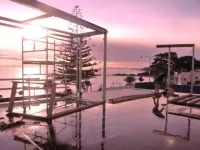 Penguin Waterfront Escape Hotels in Penguin