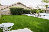 Coastal Chic 3 Bdrm House w/ Brand New SALTWATER Pool - Walk to Tennis Garden