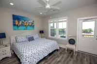 Sandtoesha West, Ocean and Sound Views, in Emerald Isle, close to everything!