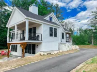 Custom Home with Wet Bar and Hot Tub - Stunning Luxury Escape