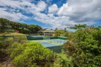 Golf Course and Partial Ocean Views - Luxurious Oasis