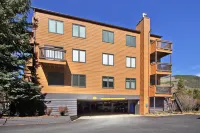 Charming Condo with Scenic Deck and Fireplace - Cozy Mountain Retreat