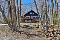 Hot Tub and Cozy Living Space Perfect for Groups - Charming Retreat Hotels in Killington