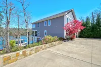 Luxe Haven Lakehouse