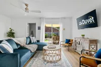 Private Backyard and Southern Comfort - Charming Townhouse Retreat