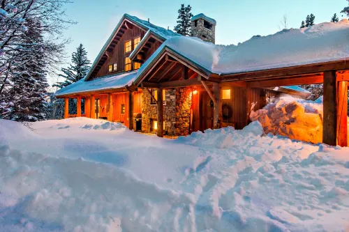 Secluded Mountain Sanctuary - WiFi, Stream, Family Friendly