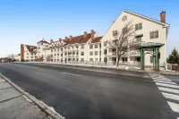 Stratton Mountain Condo with Shared Pool, Hot Tubs, and Sauna - Walk to Lifts Hotels in Stratton