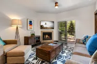 Luxurious Amenities and Hot Tub - Stunning Mountain Retreat Hotels in Snyderville