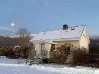 Spacious, pet-free mountain retreat perfect for hosting groups on 15 acres Hotels near Ziemke Glassblowing Studio
