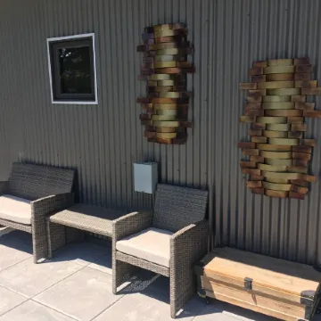 Perfect location! Downtown Beach & Ski Pad w/hot tub in the heart of Sandpoint.
