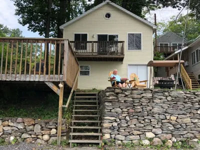 Beautiful lakefront cabin located less than 1 hour from Lake George & Saratoga