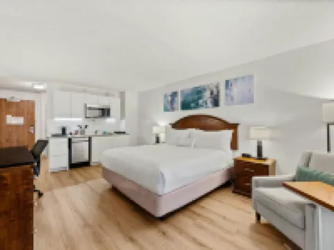 Delta Hotels Mount Pleasant Hotels in Racine