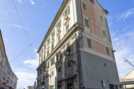 Raibetta Apartments by Wonderful Italy Отели рядом с достопримечательностью «Университет Генуи»