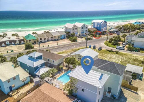 Modern Poolside Villa-Steps to Beach Hotels in Sunnyside