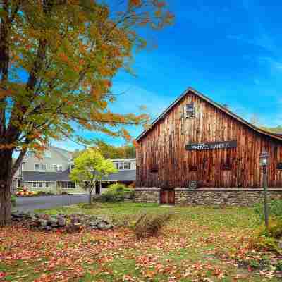 Whitney's Inn at Black Mountain Hotel Exterior