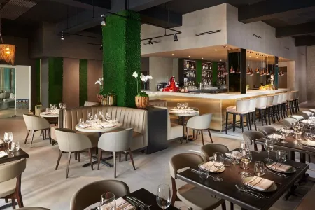 Hotel St. Michel Отели рядом с достопримечательностью «Frost School Of Music»