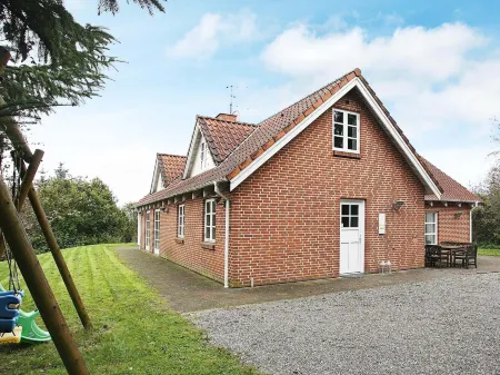 10 Person Holiday Home in Fur by Traum Отели в г. Fur