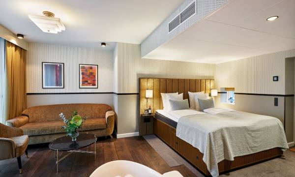 Wide Hotel