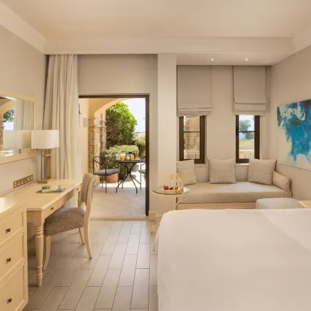 Aphrodite Hills Hotel