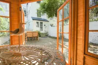 Brunswick Garden Studio - Patio - by Brighton Holiday Lets Hotels in Hove