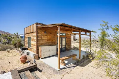 Jensen House - Incredible Desert Views 2 Bedroom Home by RedAwning Hotels in Joshua Tree