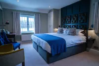 The Carpenters Arms Hotels in Clutton