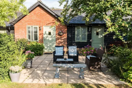 The Foxes Den Coffee House and Rooms