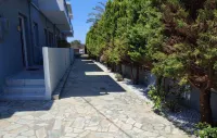 Ble Island Hotels in Aposelemis