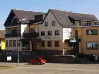Gasthof Hotel Zum Ross Hotels in Wertheim