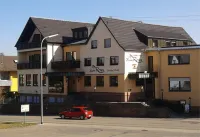 Gasthof Hotel Zum Ross Hotels in Wertheim