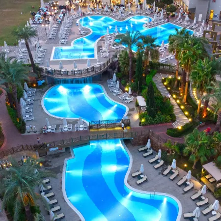Novum Garden Side Hotel