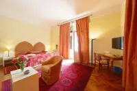 Hotel Villa Astra - Parvekkeita