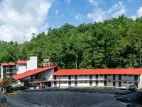 Bear Creek Inn Gatlinburg, TN Hotels near Gatlinburg TN