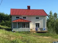 Charming 19th Century Timber Frame House in High Coast Area Hotels in 