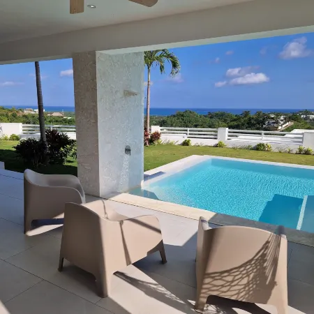 Sunset Villa with Infinity Pool