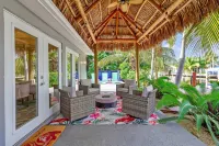 Flirty Flamingo Colorful Waterfront Escape w Pool - spa