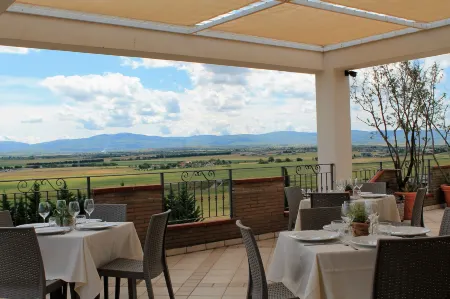 Le Nicchie Guest House Отели в г. Lucera