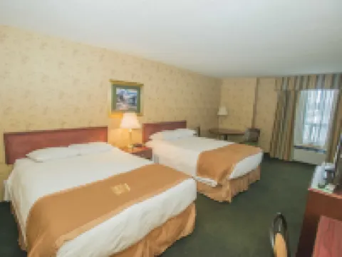 薩斯喀徹温堡湖景套房酒店 薩斯喀徹温堡酒店