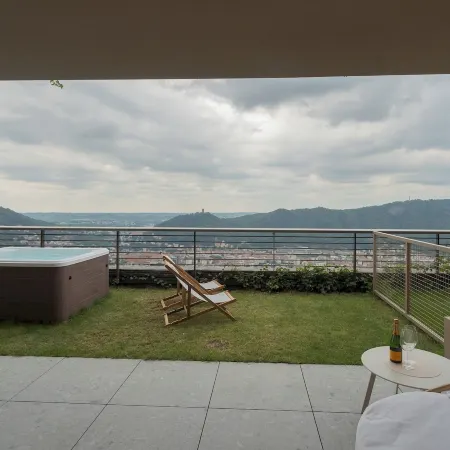 La Vista Bonita