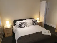 South Shield's Emerald 2 Bed Apartment Hotels in South Shields