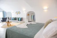 Sun Angelos Oia - Luxury Cave Suites Hotels in Finikia