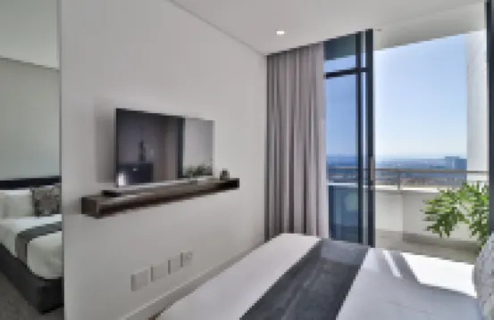 伊洛沃預訂套房酒店