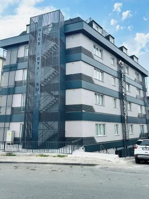 Nice Royal Suite Hotels in der Nähe von Çekmeköy Gençlik Hizmetleri Ve Spor İlçe Müdürlüğü Sentetik Çim Yüzeyli Futbol Stadı