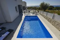 Funtastic C Apartment with Pool and Terrace - Ocean View