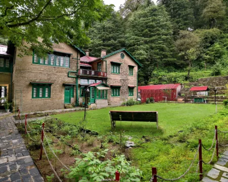 ブリジ  ヴィラ ダルハウジー - コロニアル ラグジュアリー リトリート チャンバのホテル