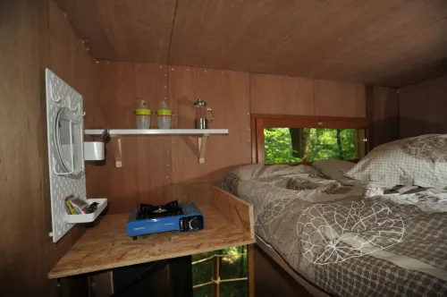 Cabanes de l'Espace Fouletot Hoteles en Choisey