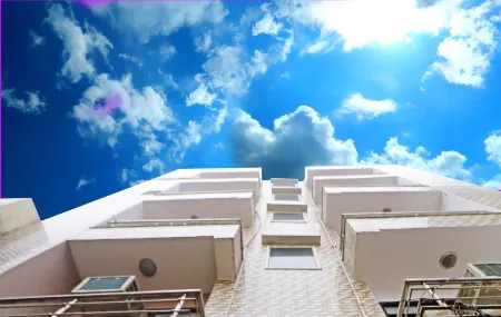 Hotel the Nines Отели рядом с достопримечательностью «Indian Institute of Technology Delhi»